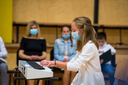 Prireditev – Pozdravljena OSNOVNA ŠOLA ZAGRADEC 60